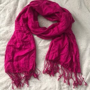 🗻 Pink scarf